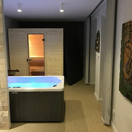 Love House With Spa Gasthof
